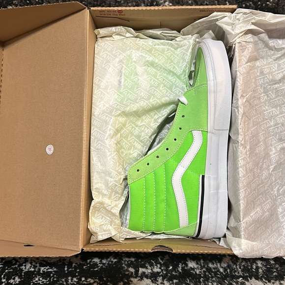 *NEW* Vans Sk8-Hi Rearrange Green and White - Picture 1 of 2